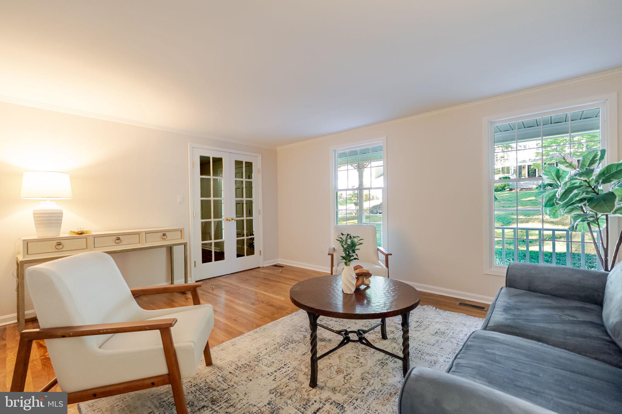 RESTON - Residential