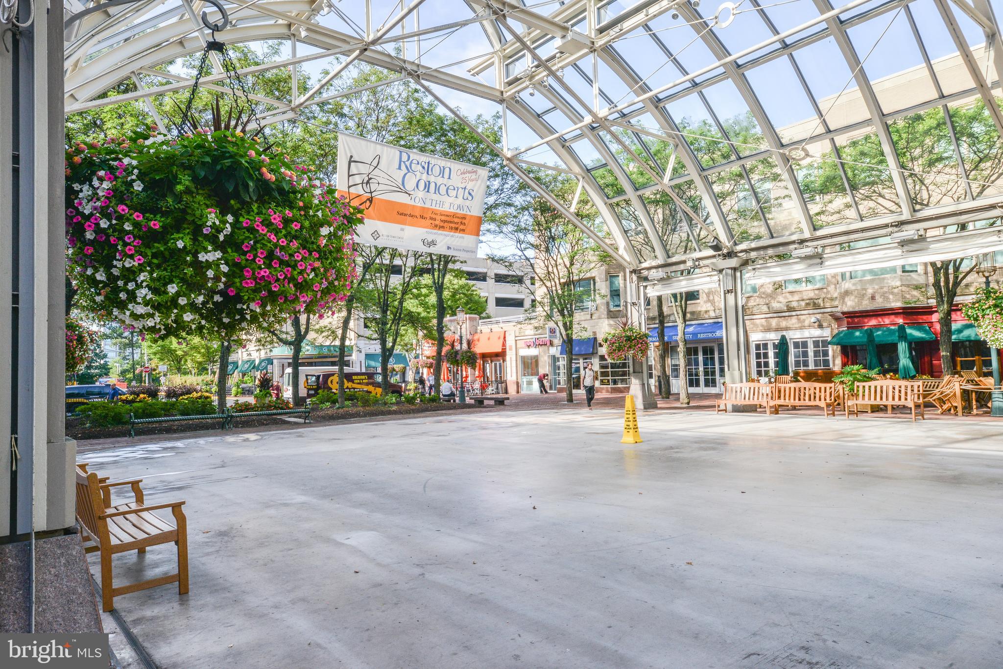 RESTON - Residential