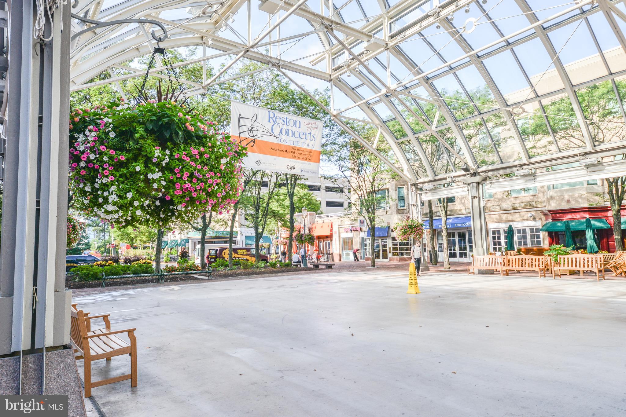 RESTON - Residential