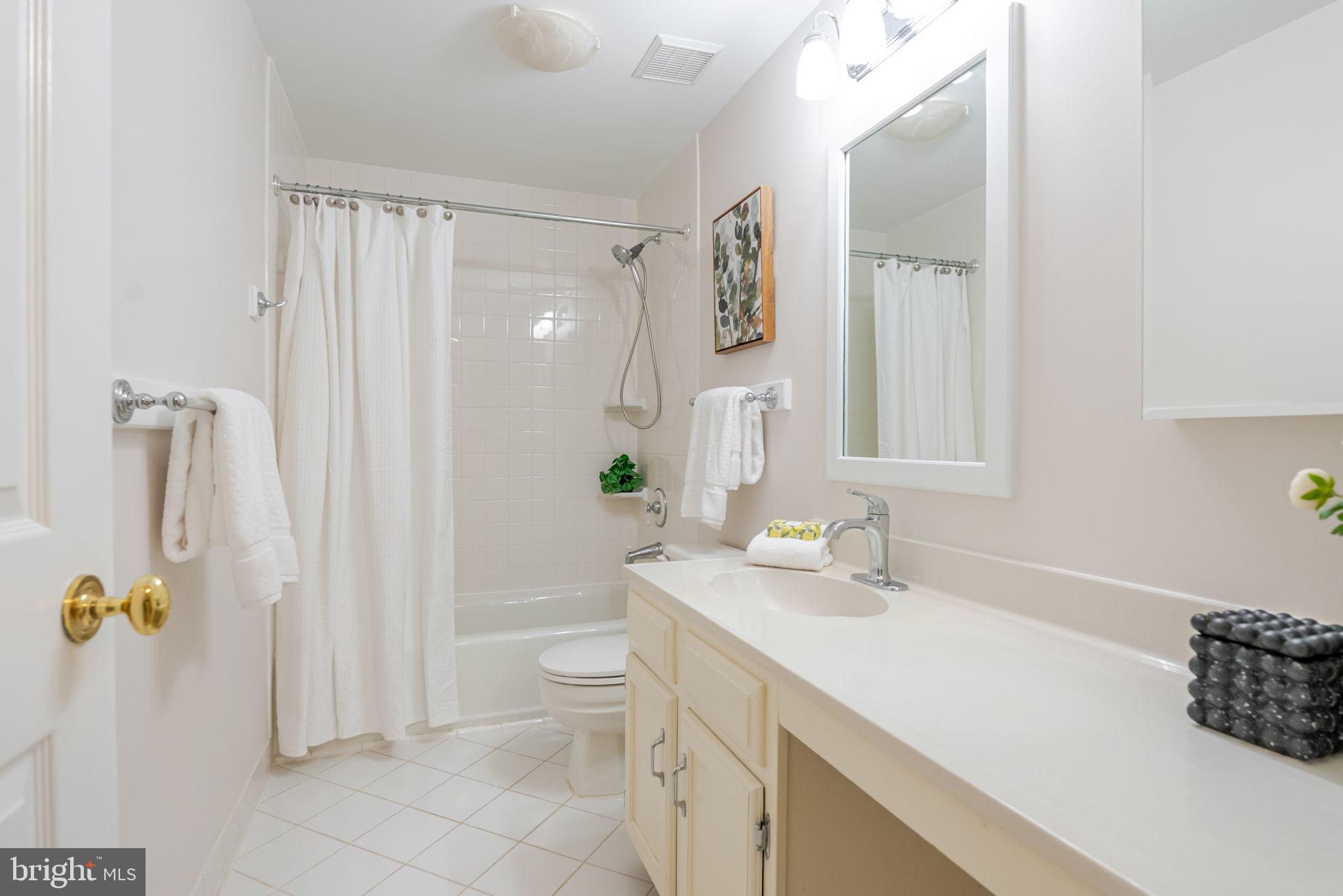 RESTON - Residential