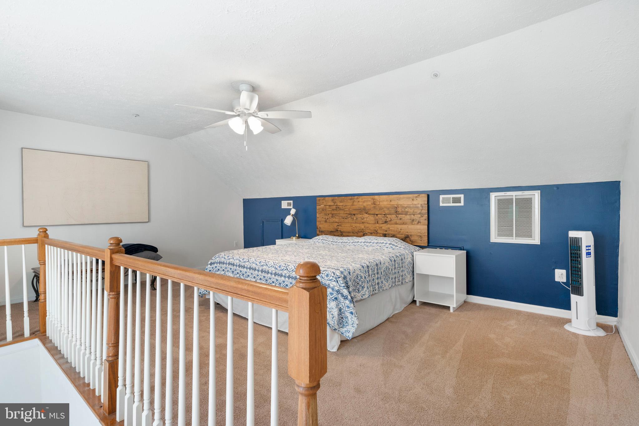 PICKETTS HARBOR - Residential