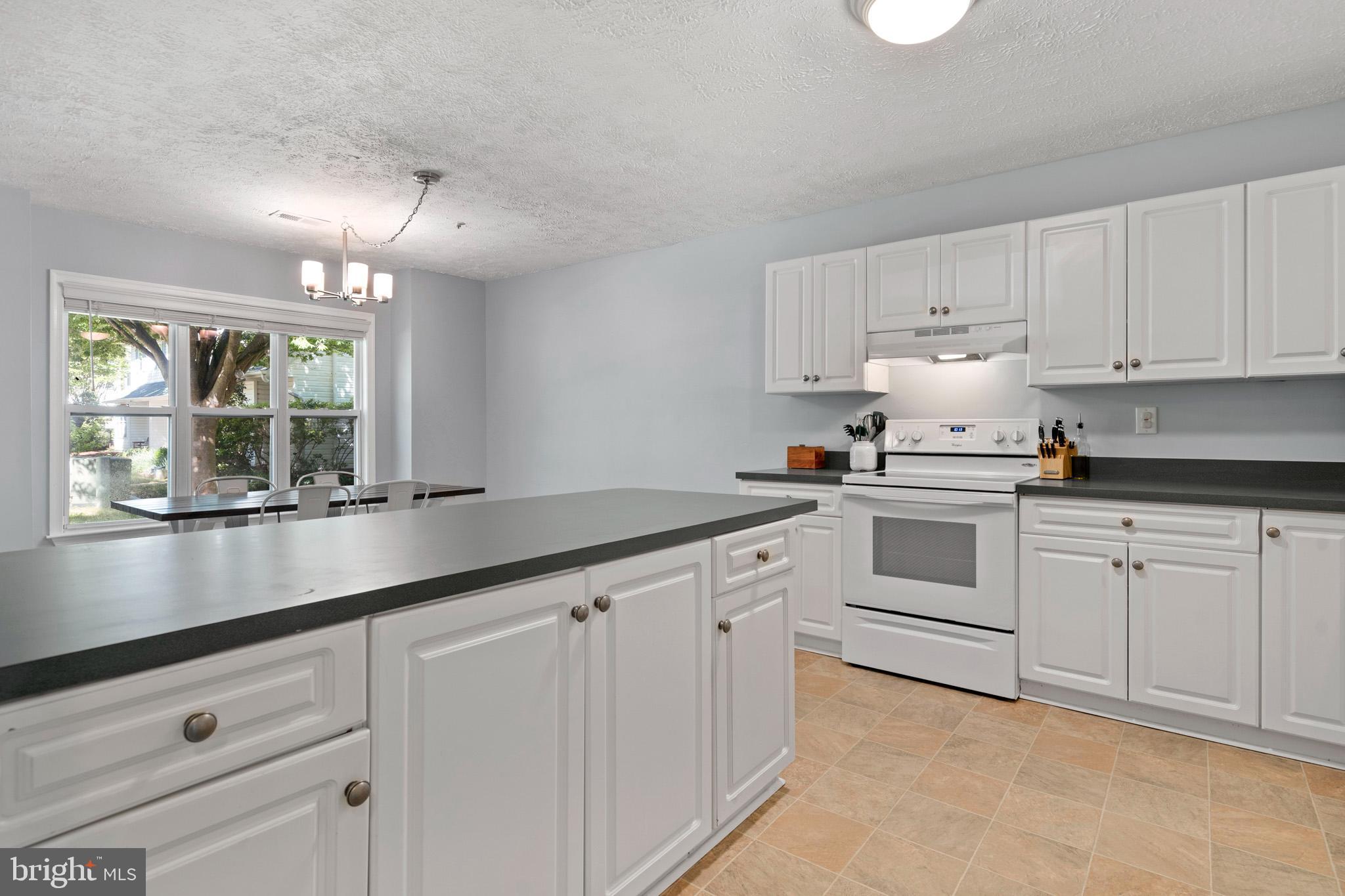 PICKETTS HARBOR - Residential