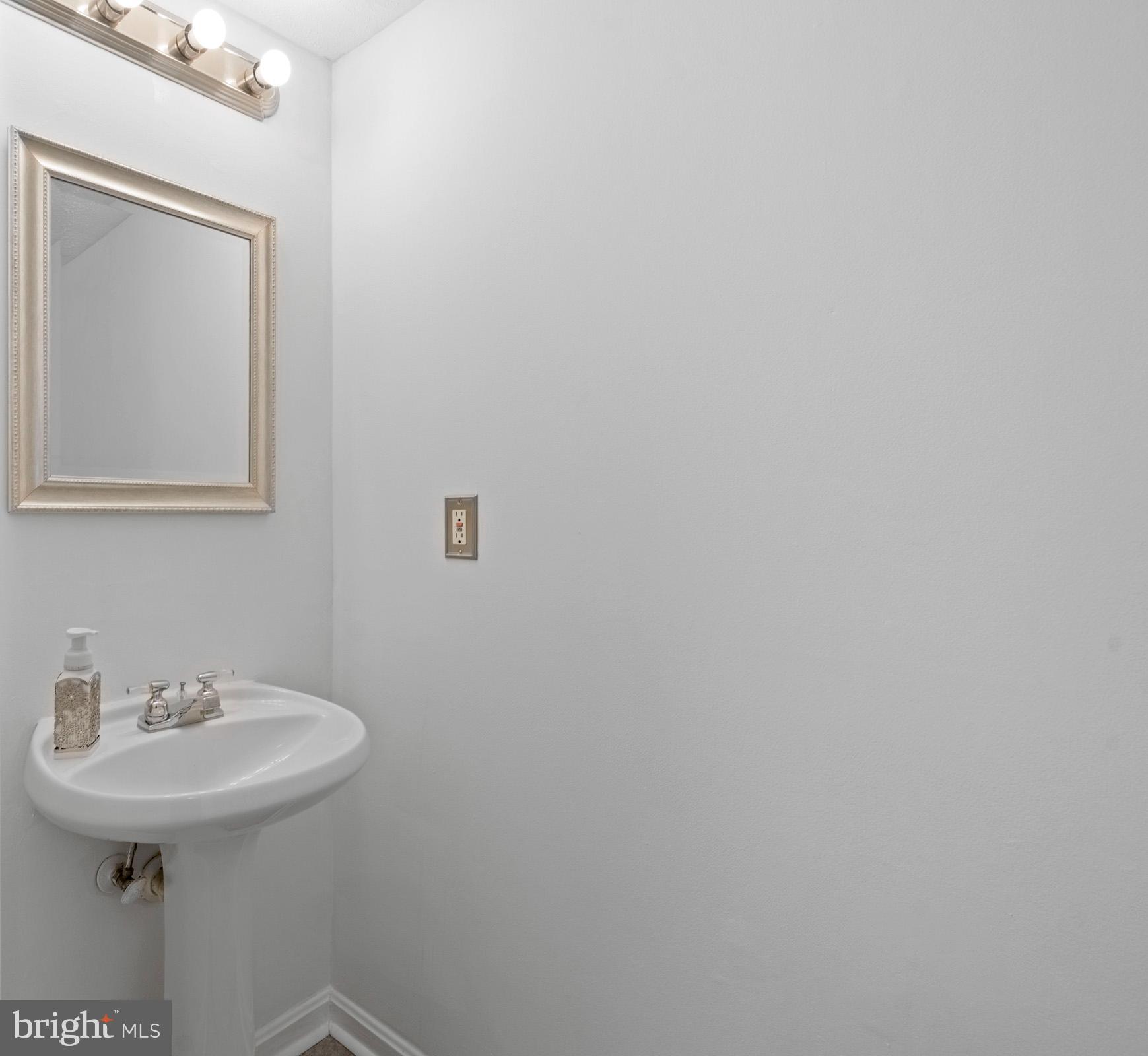 PICKETTS HARBOR - Residential