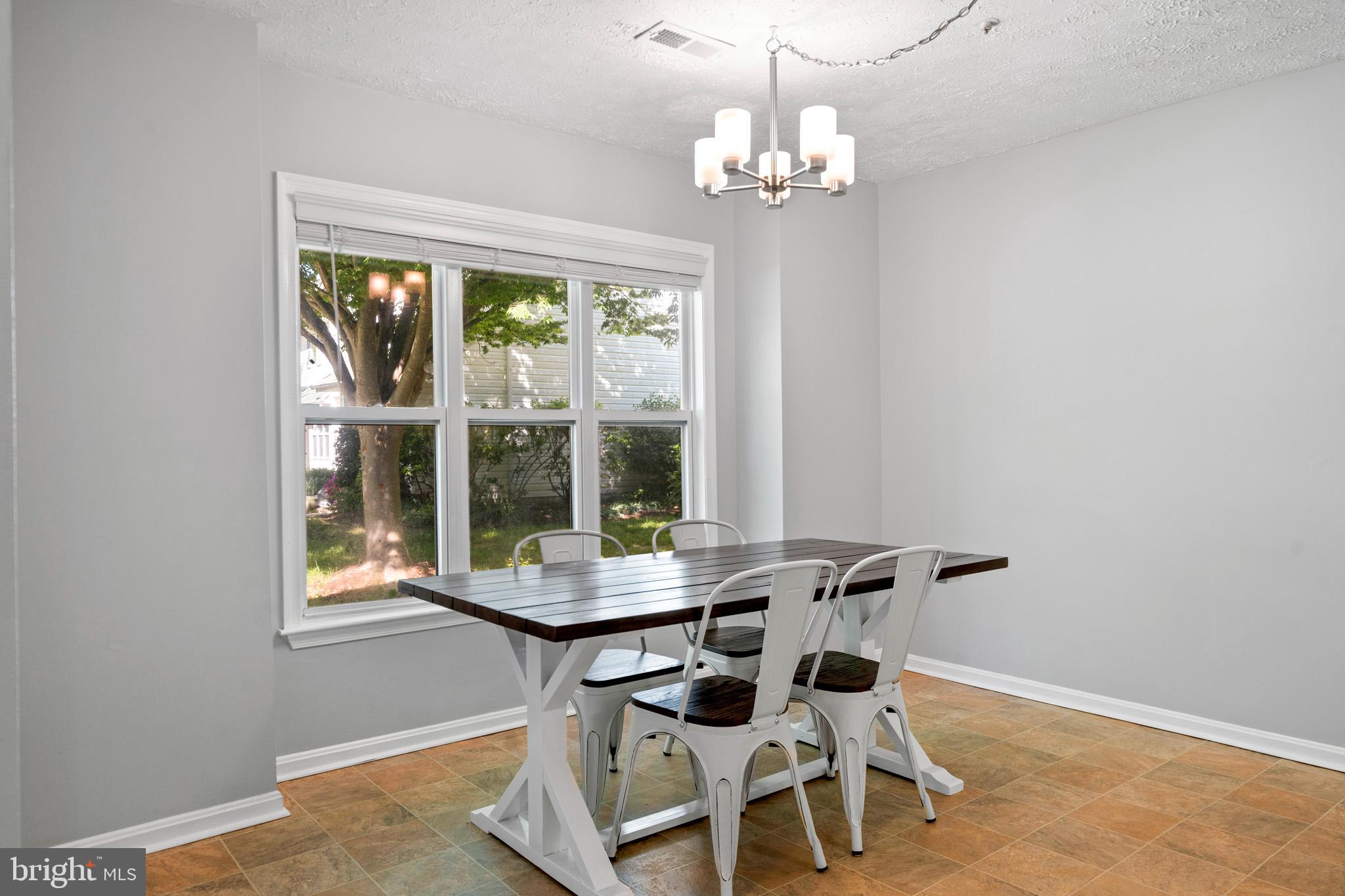 PICKETTS HARBOR - Residential