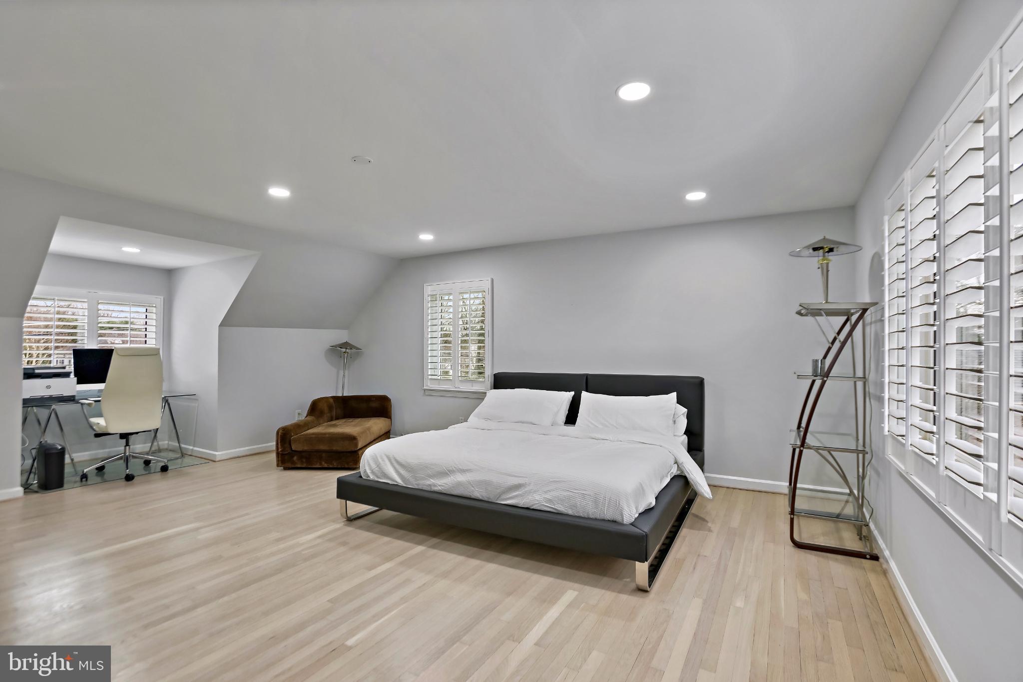 COLUMBIA PINES - Residential