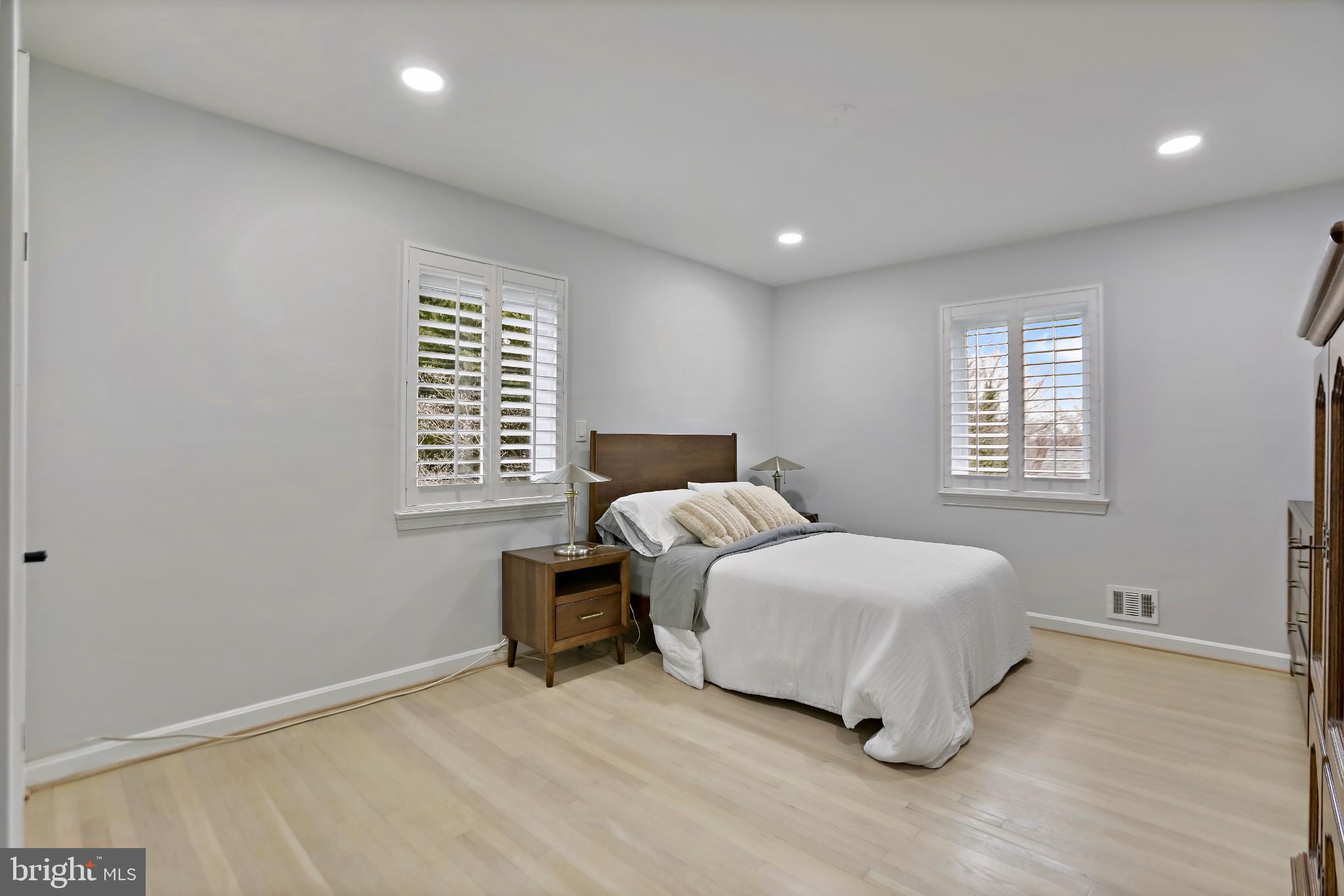 COLUMBIA PINES - Residential