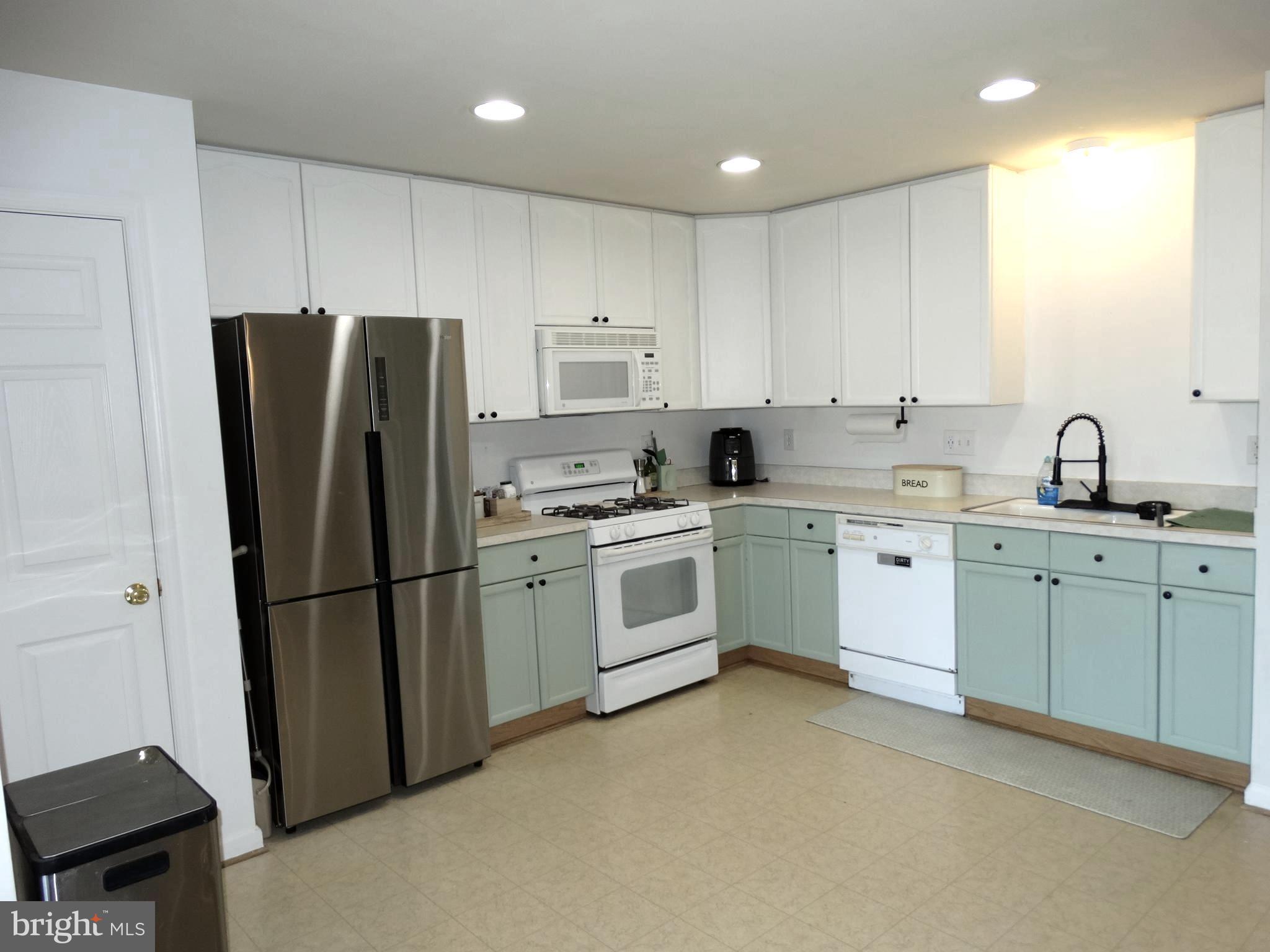 THE FAIRWAYS AT STONEBRIDGE - Residential