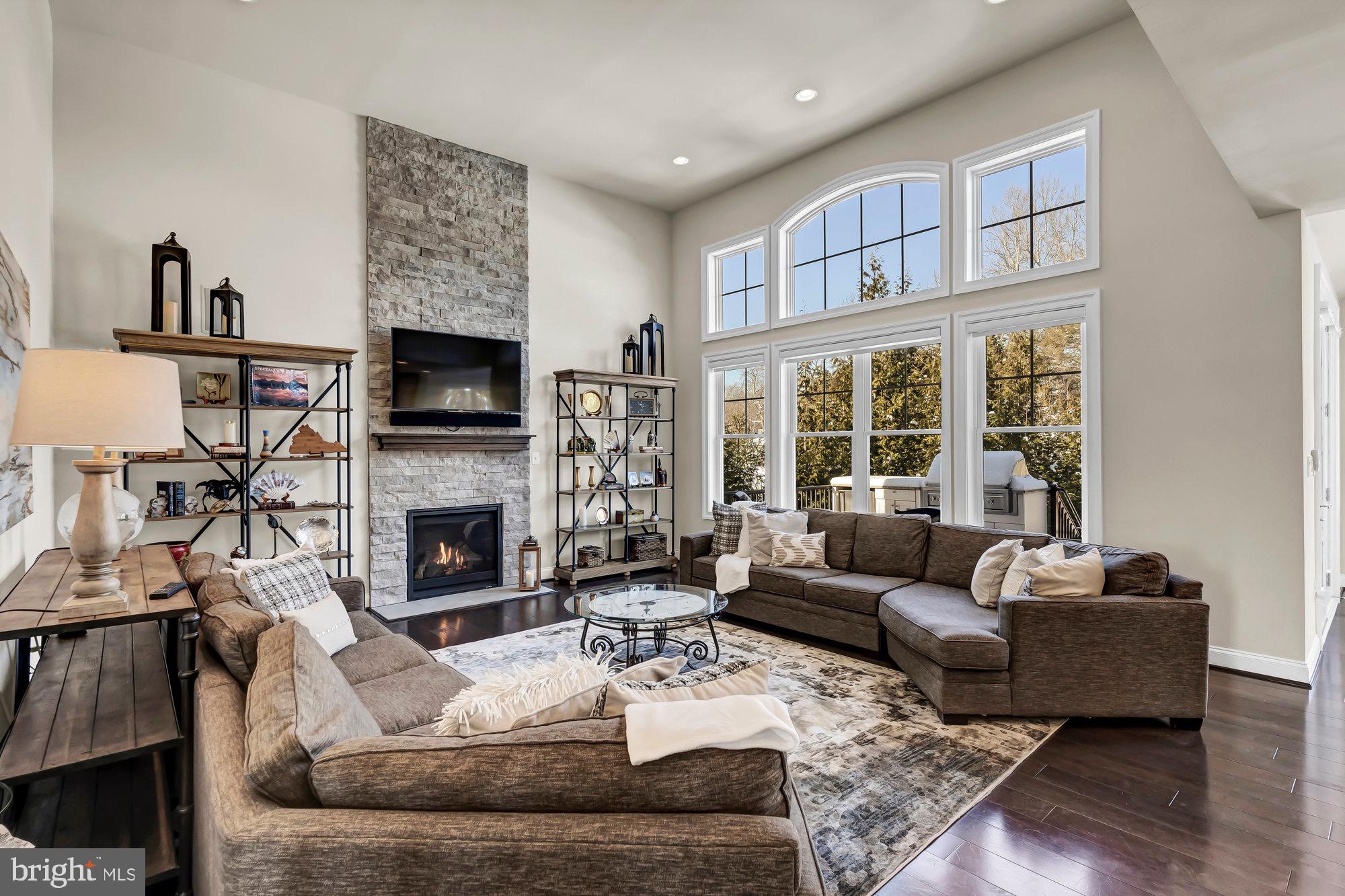 WAPLES MILL ESTATES - Residential