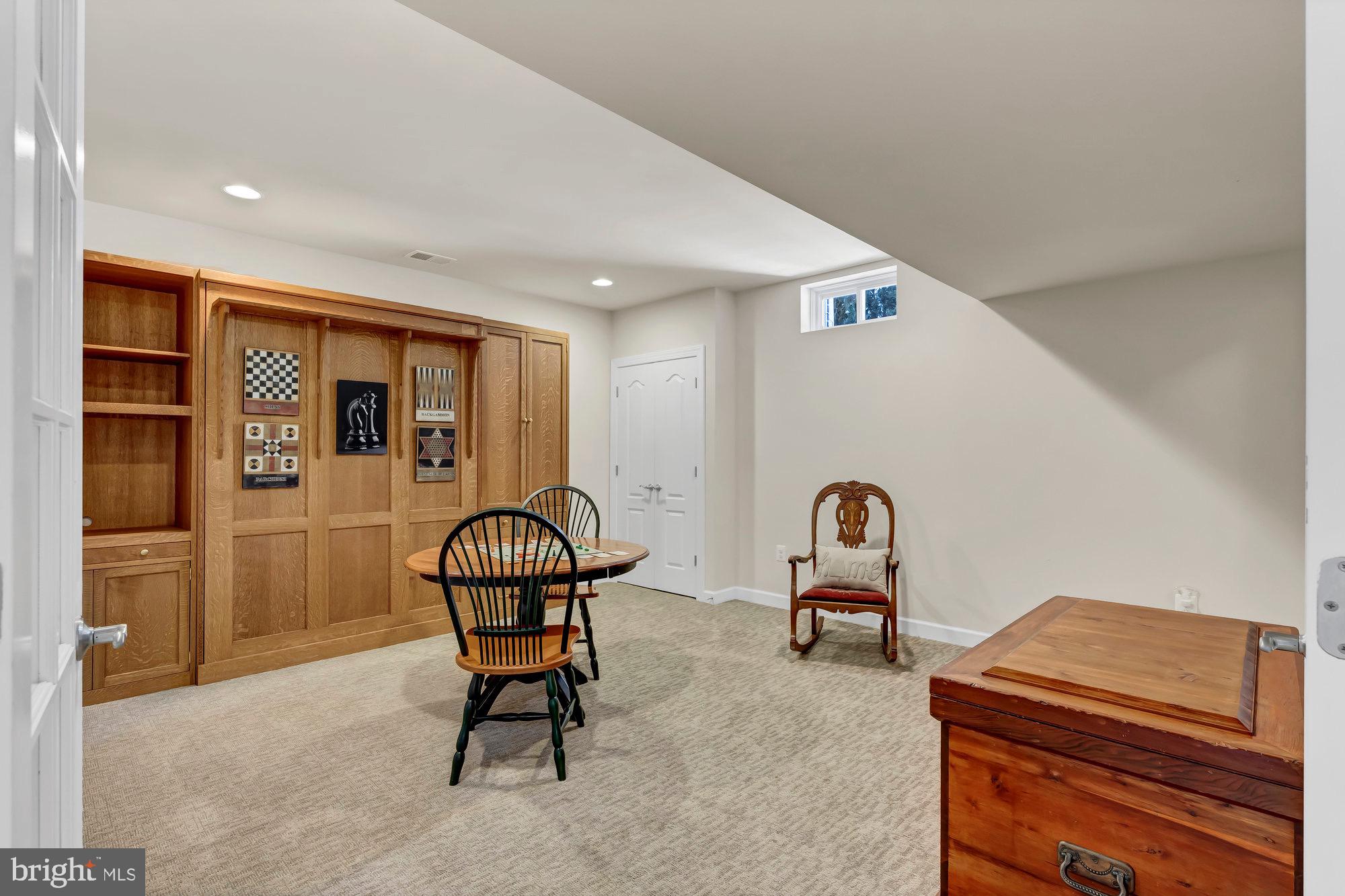 WAPLES MILL ESTATES - Residential