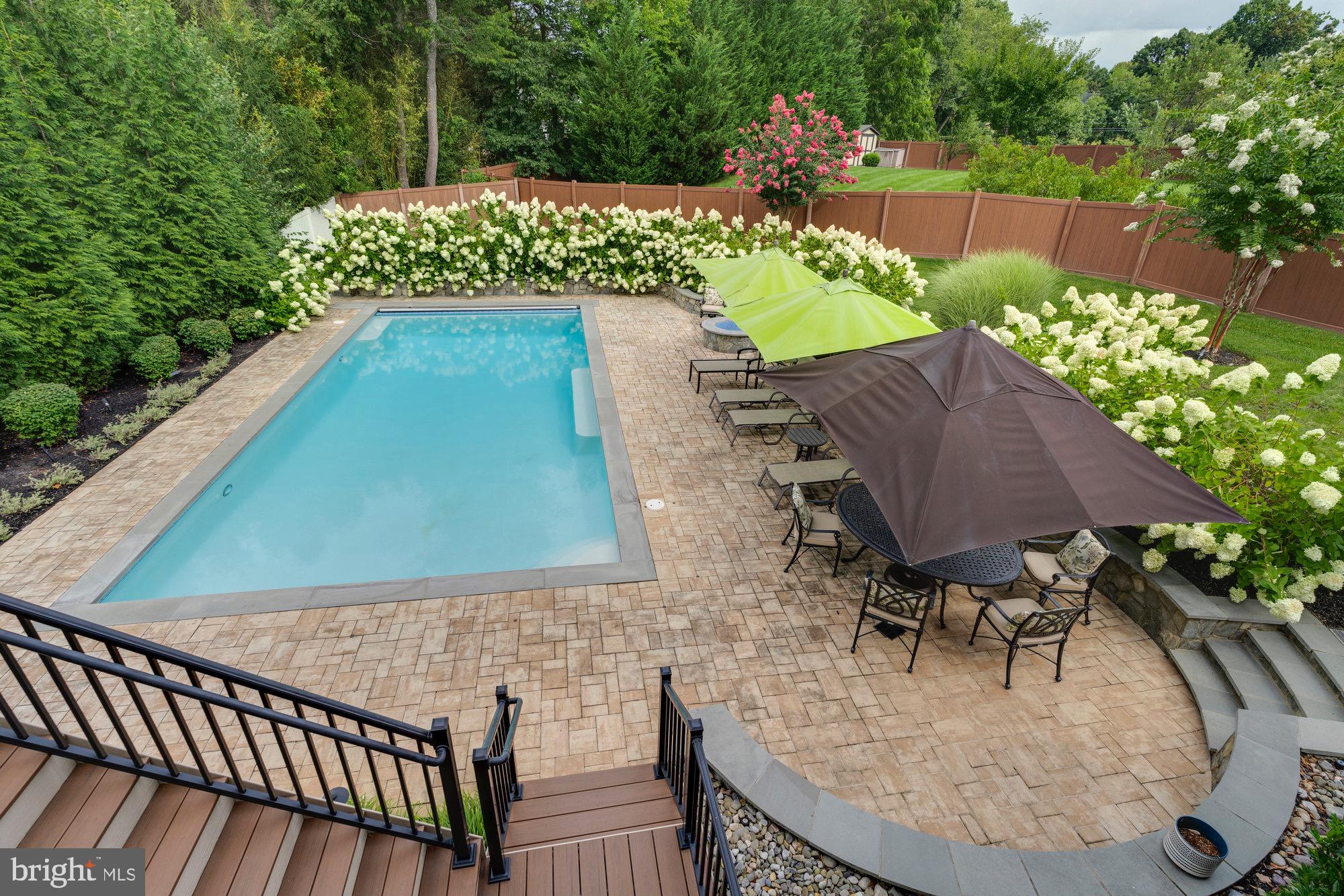 WAPLES MILL ESTATES - Residential