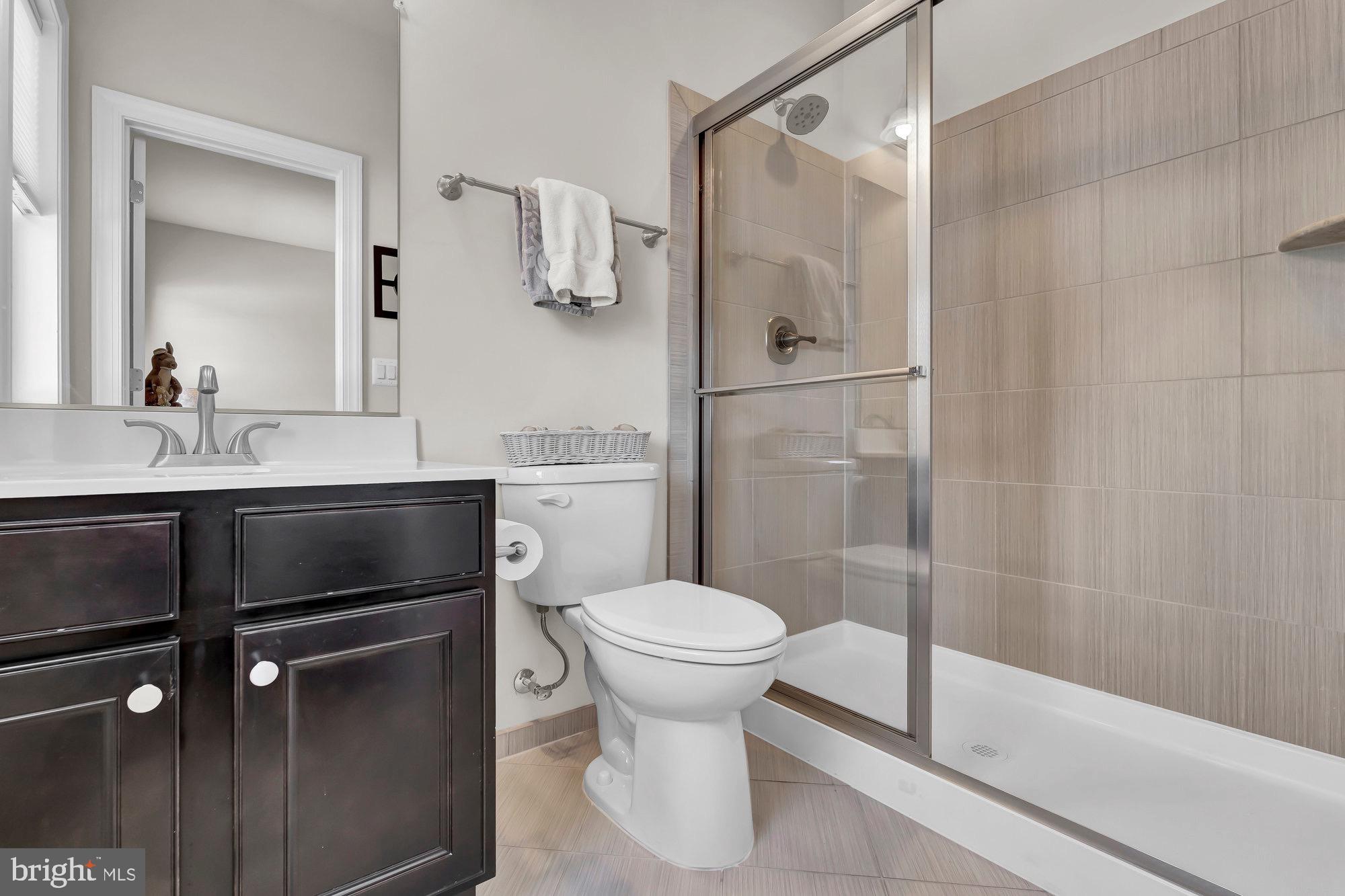 WAPLES MILL ESTATES - Residential