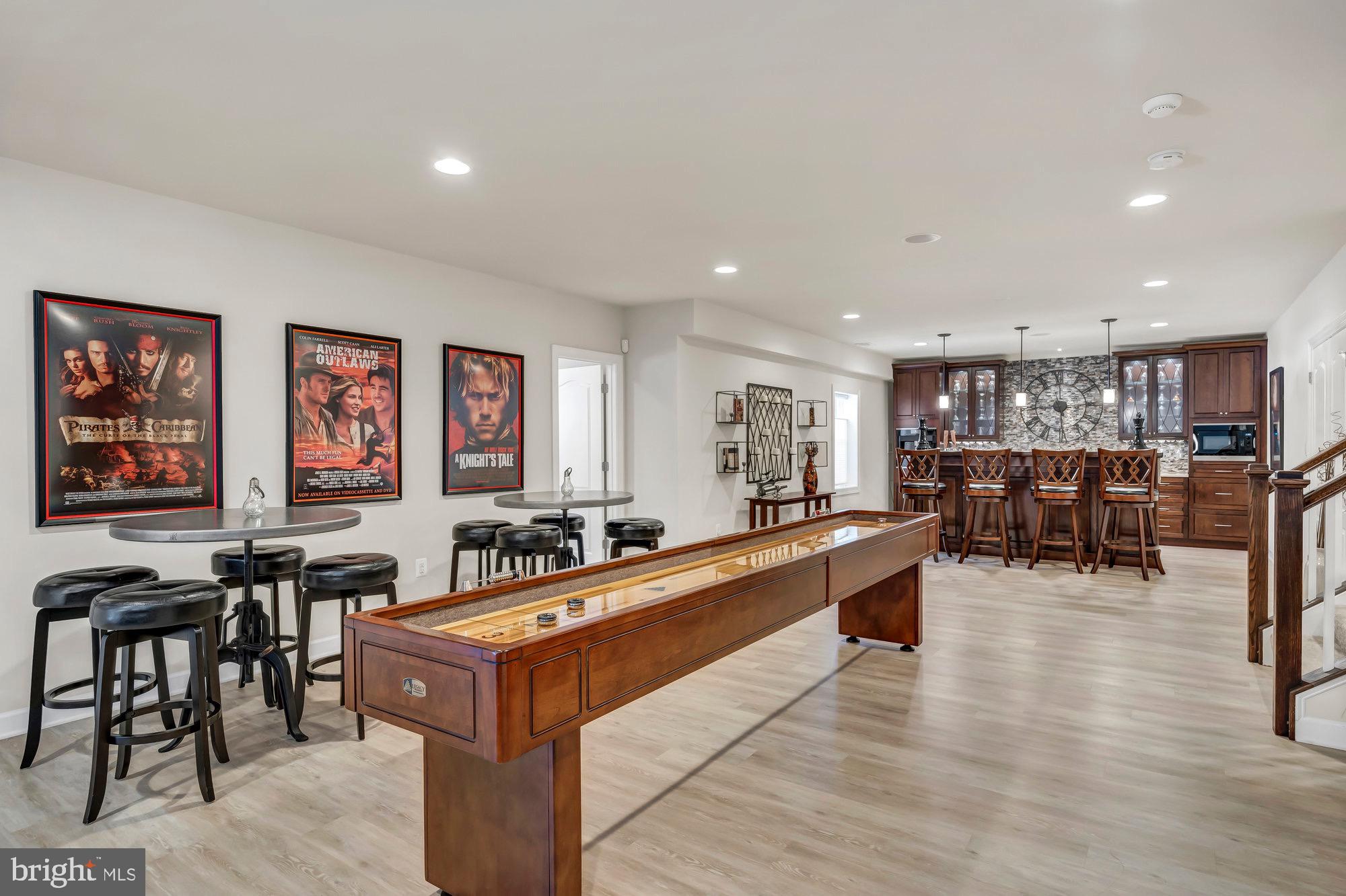 WAPLES MILL ESTATES - Residential