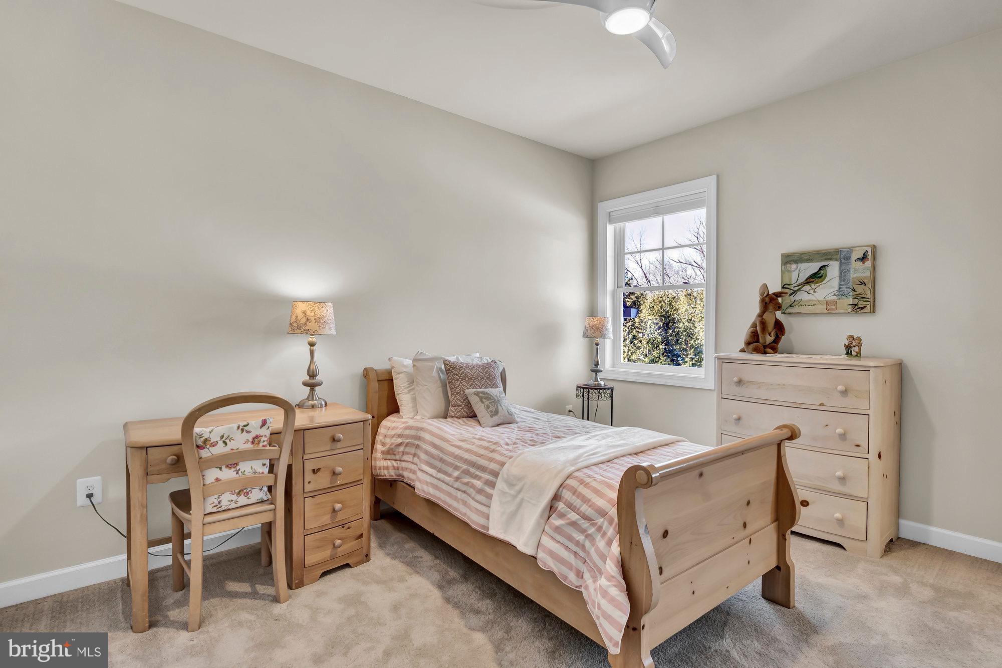 WAPLES MILL ESTATES - Residential