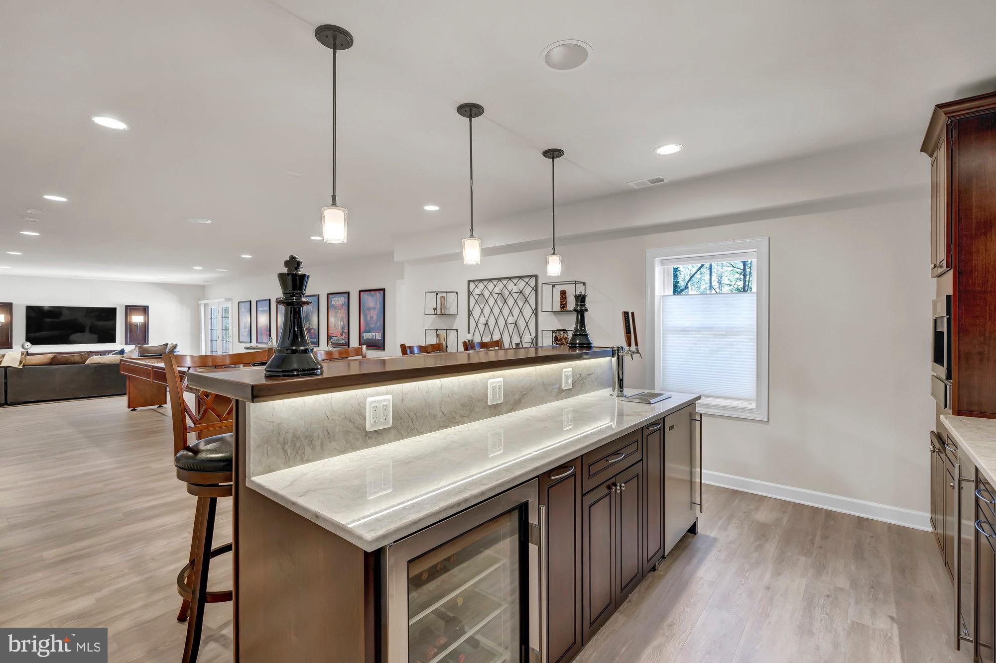 WAPLES MILL ESTATES - Residential