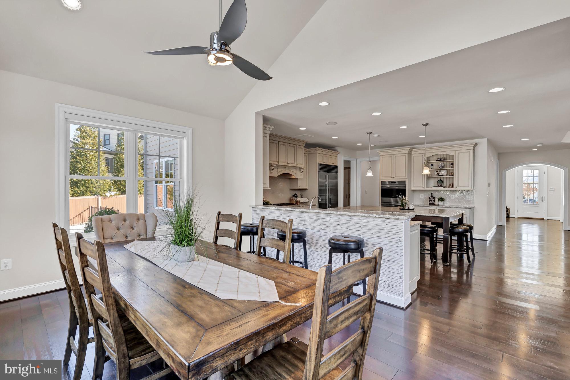 WAPLES MILL ESTATES - Residential