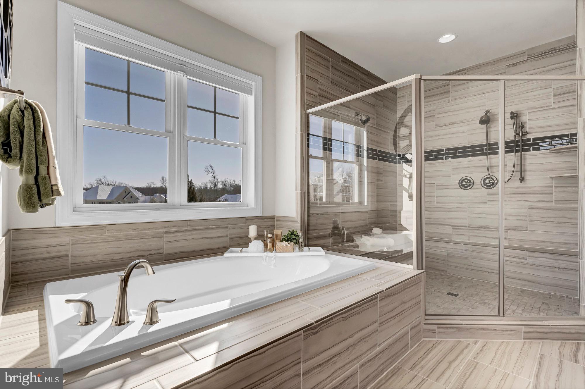 WAPLES MILL ESTATES - Residential