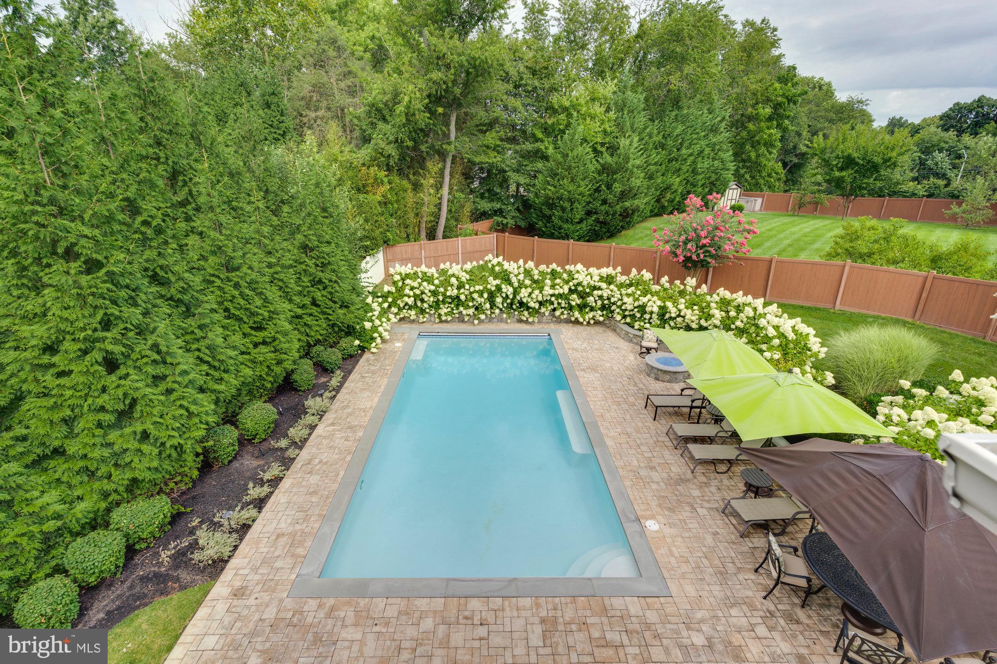 WAPLES MILL ESTATES - Residential