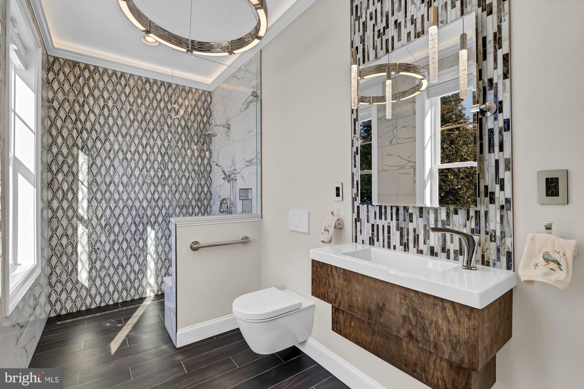 WAPLES MILL ESTATES - Residential