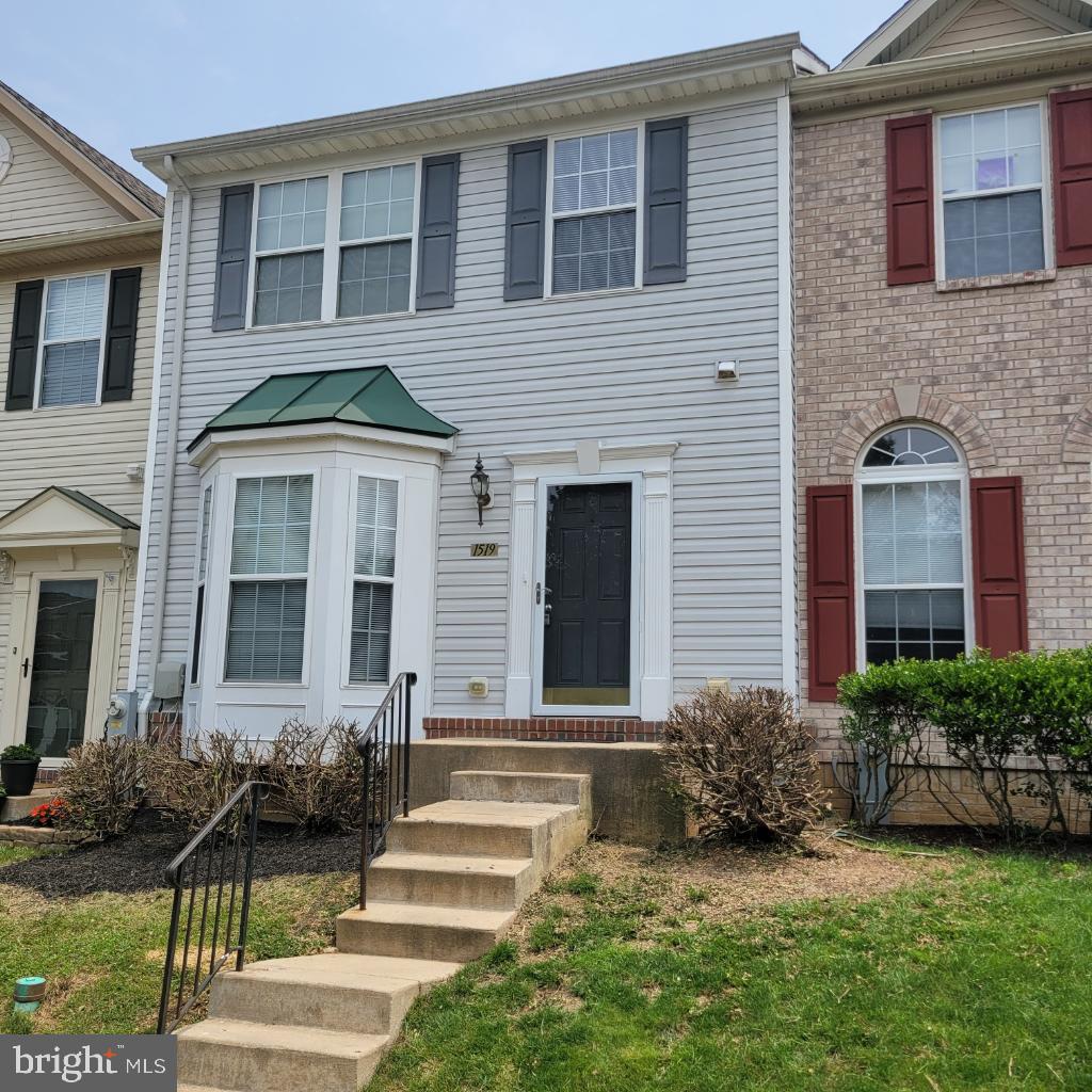 Freshly painted , Interior townhome located in BelAir 3 bedrooms, 3 full baths and 1 half bath. First level, offers, living room, dining room, kitchen area, powder room and sliders to a rear deck. All appliances included. Finish lower level with large family room, separate office area, laundry room, and full bath.
Upper level offers through spacious 3 bedrooms, primary bathroom and walk in closets.
Available immediately for a one year or two year term. Landlord requires all tenants to have strong credit, strong employment , and good landlord history Income three times the amount of the monthly rent at a minimum . No pets. $50 application fee per tenant over the age of 18 . All monies are required upfront including the first months rent and security deposit, are due immediately upon application approval by landlord in the form of a cashiers check, money, order or certified check
NO personal checks are accepted
EASY TO SHOW