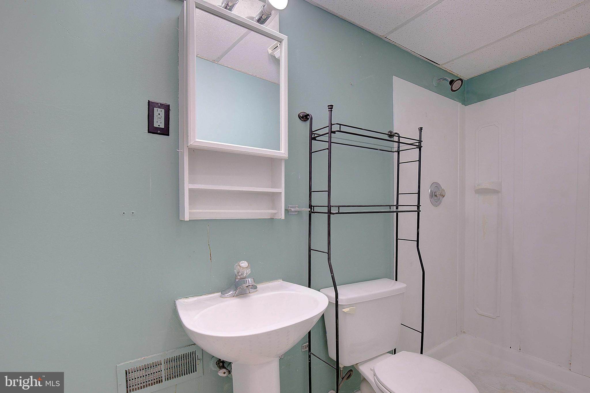 NEW CUT FARMS - Residential