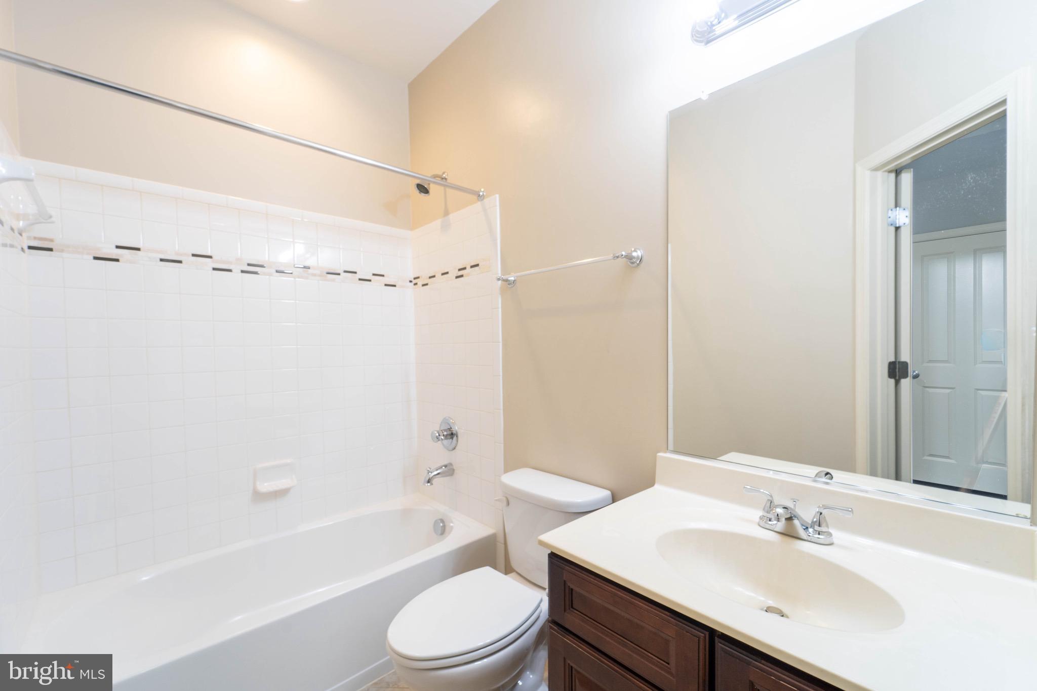 POPLAR RUN - Residential Lease