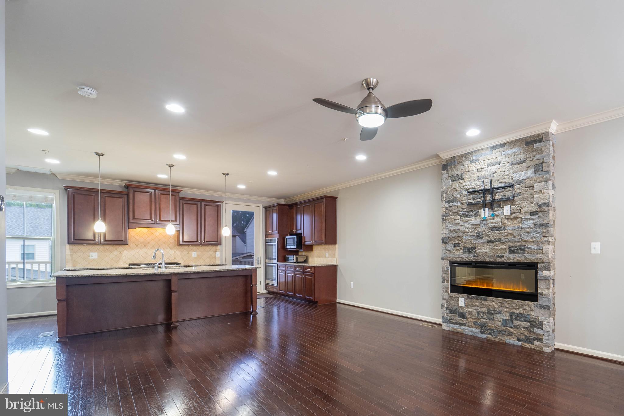 POPLAR RUN - Residential Lease