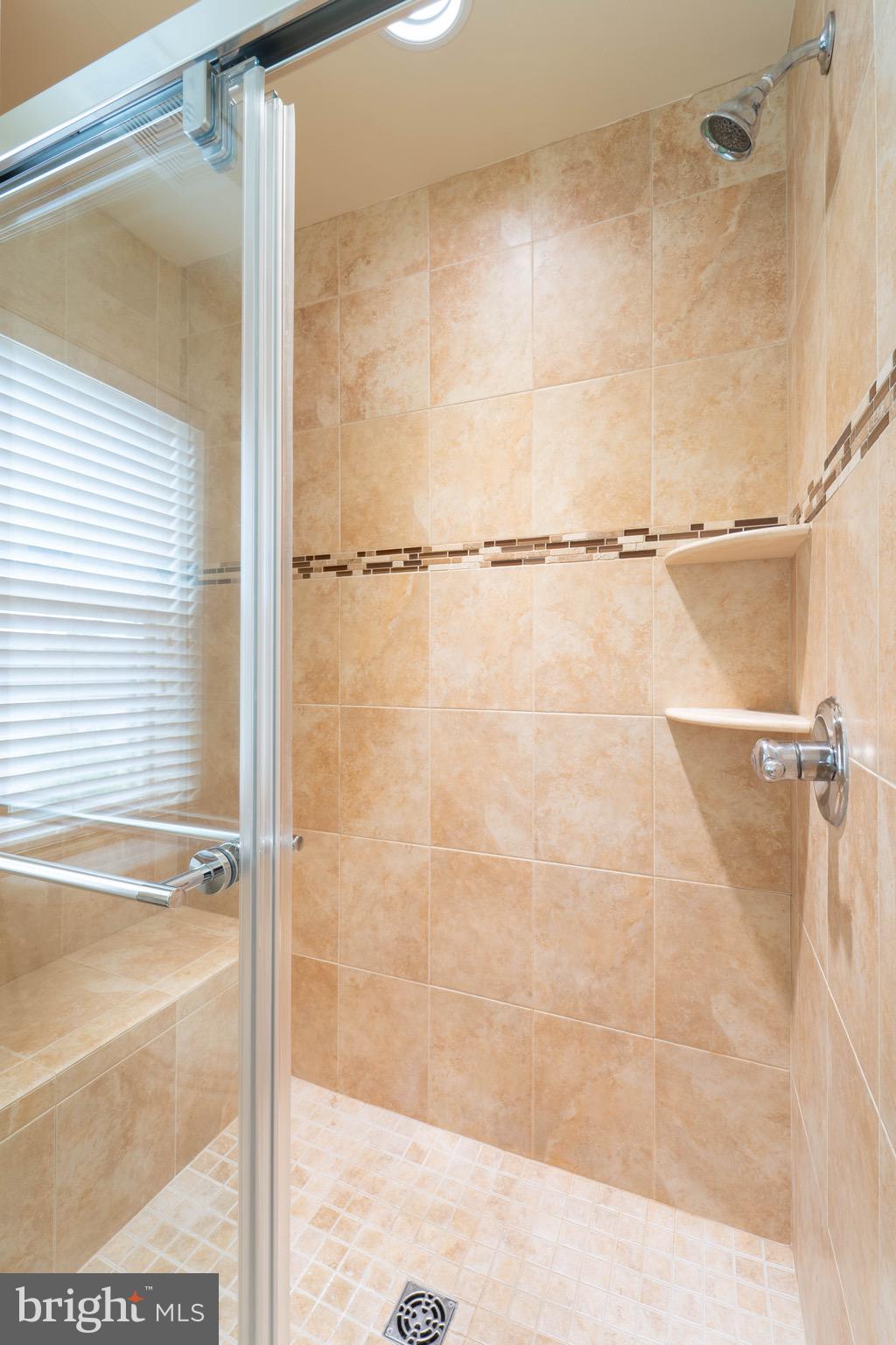 POPLAR RUN - Residential Lease