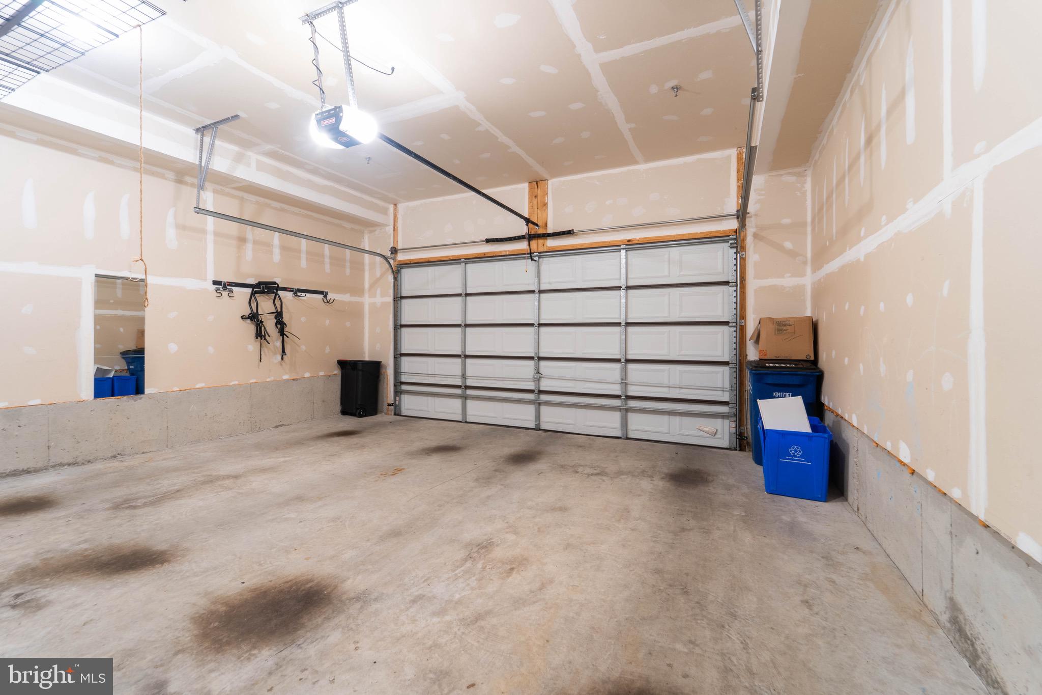 POPLAR RUN - Residential Lease