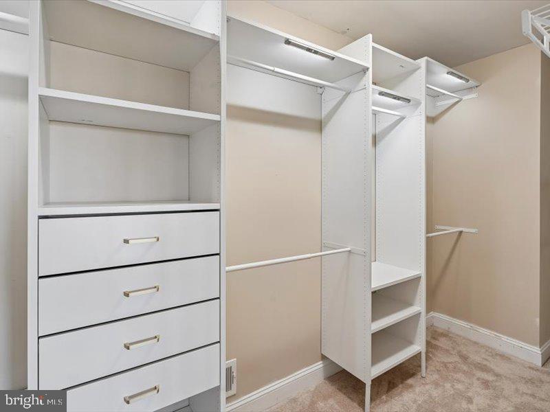 EAST GATE - Residential