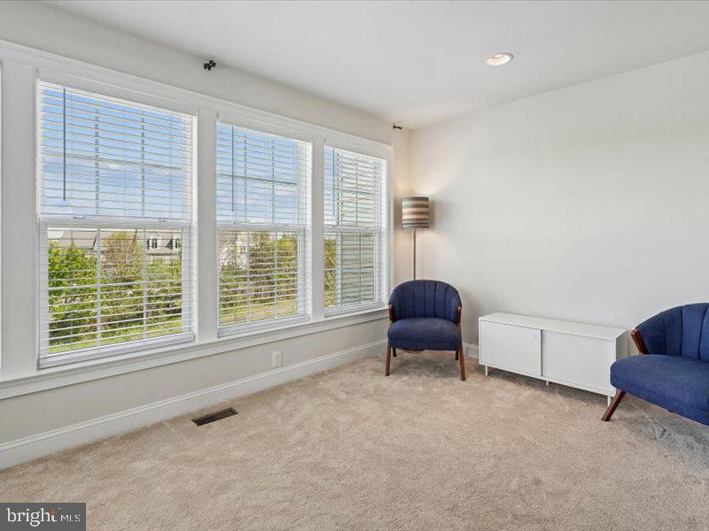 EAST GATE - Residential