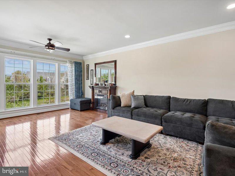 EAST GATE - Residential