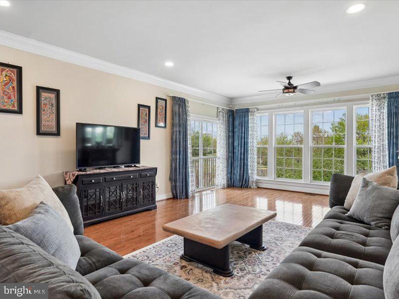 EAST GATE - Residential