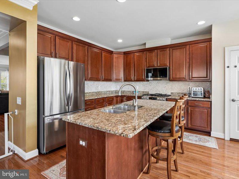 EAST GATE - Residential