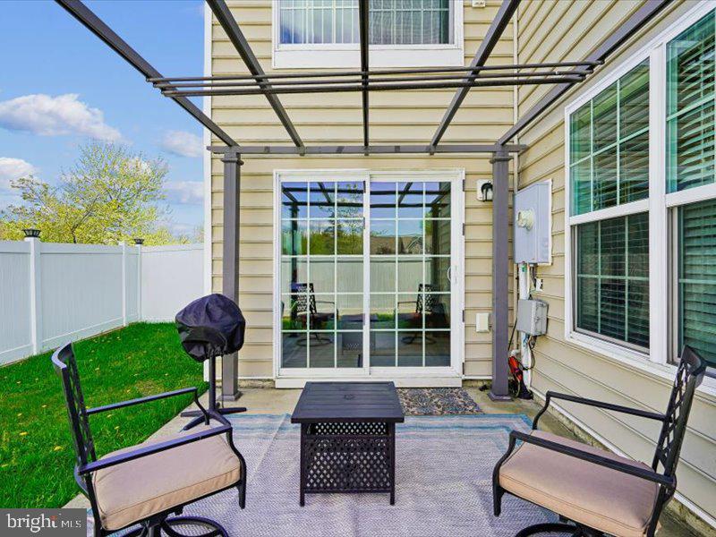 EAST GATE - Residential