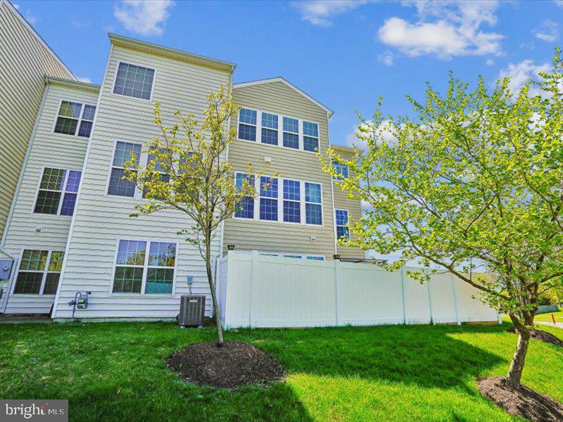 EAST GATE - Residential