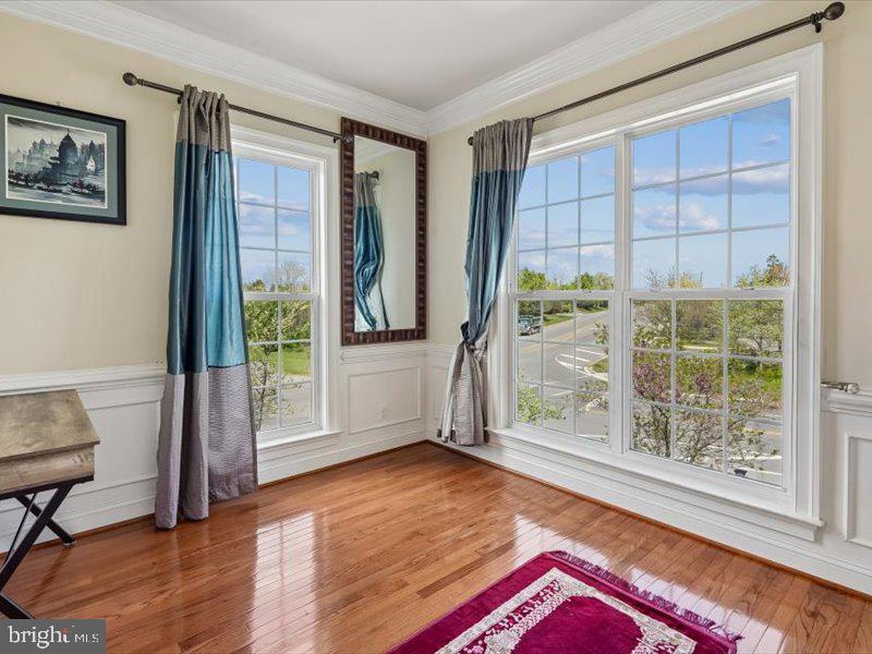 EAST GATE - Residential