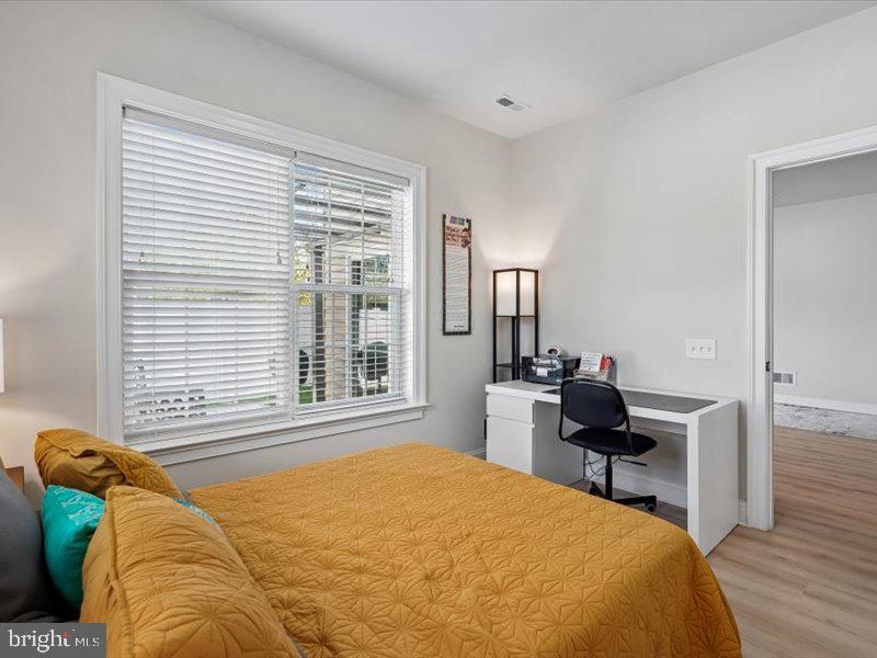 EAST GATE - Residential