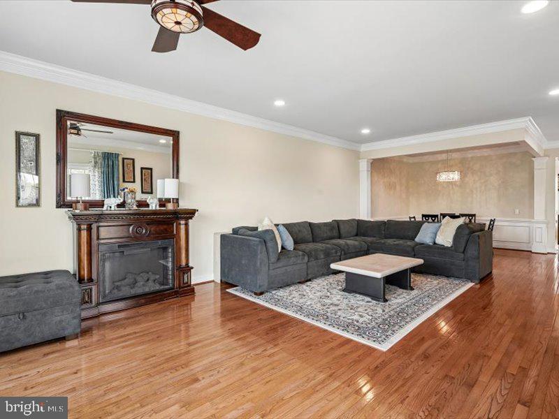 EAST GATE - Residential