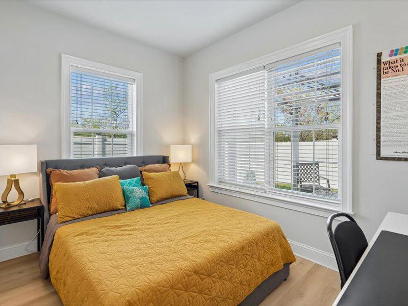 EAST GATE - Residential