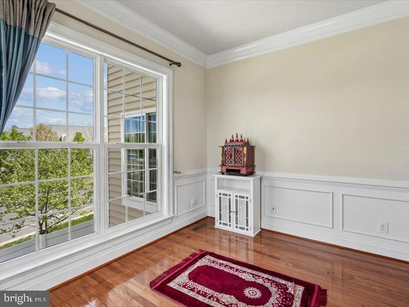 EAST GATE - Residential