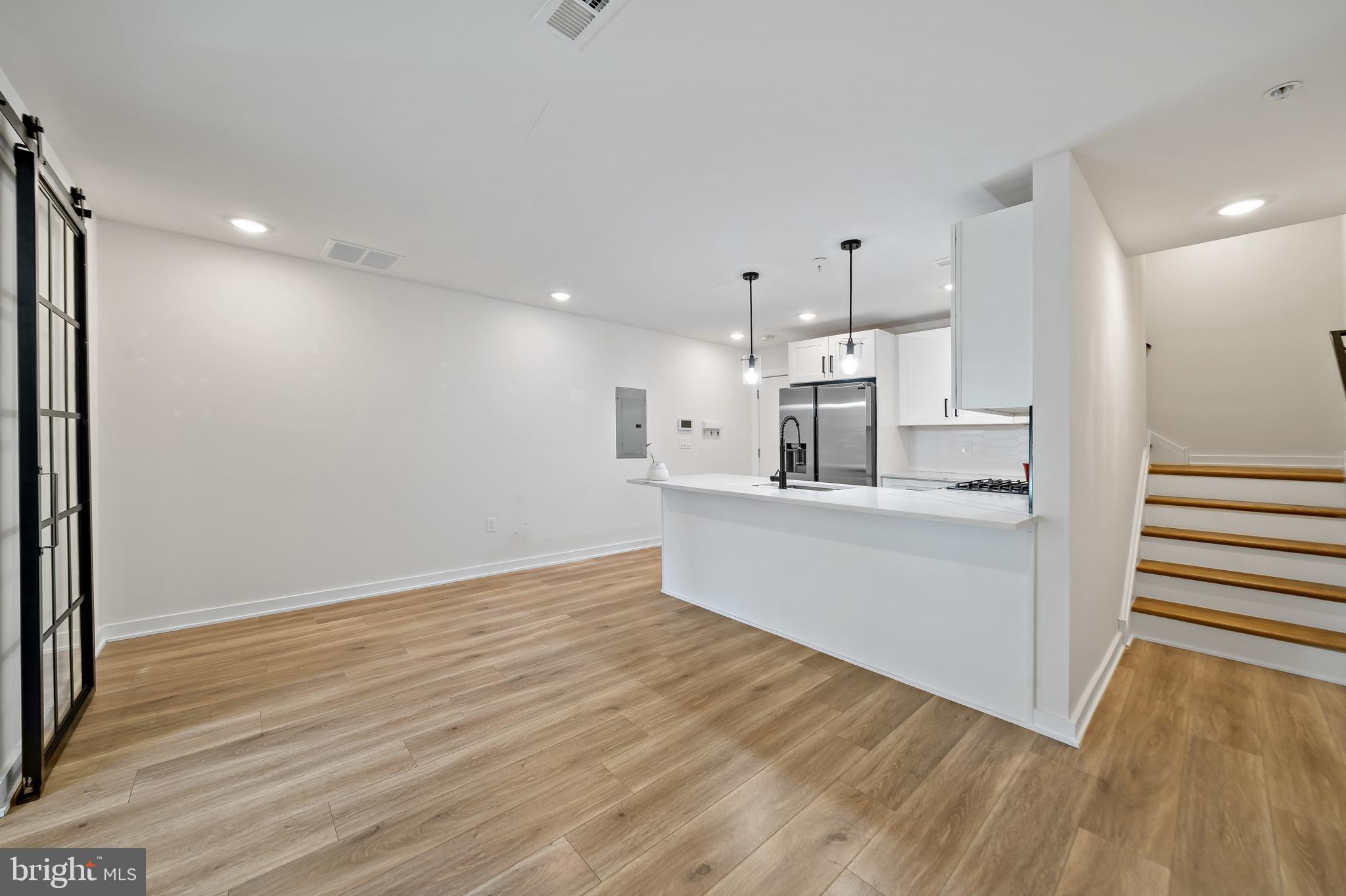 SPRING GARDEN - Residential Lease