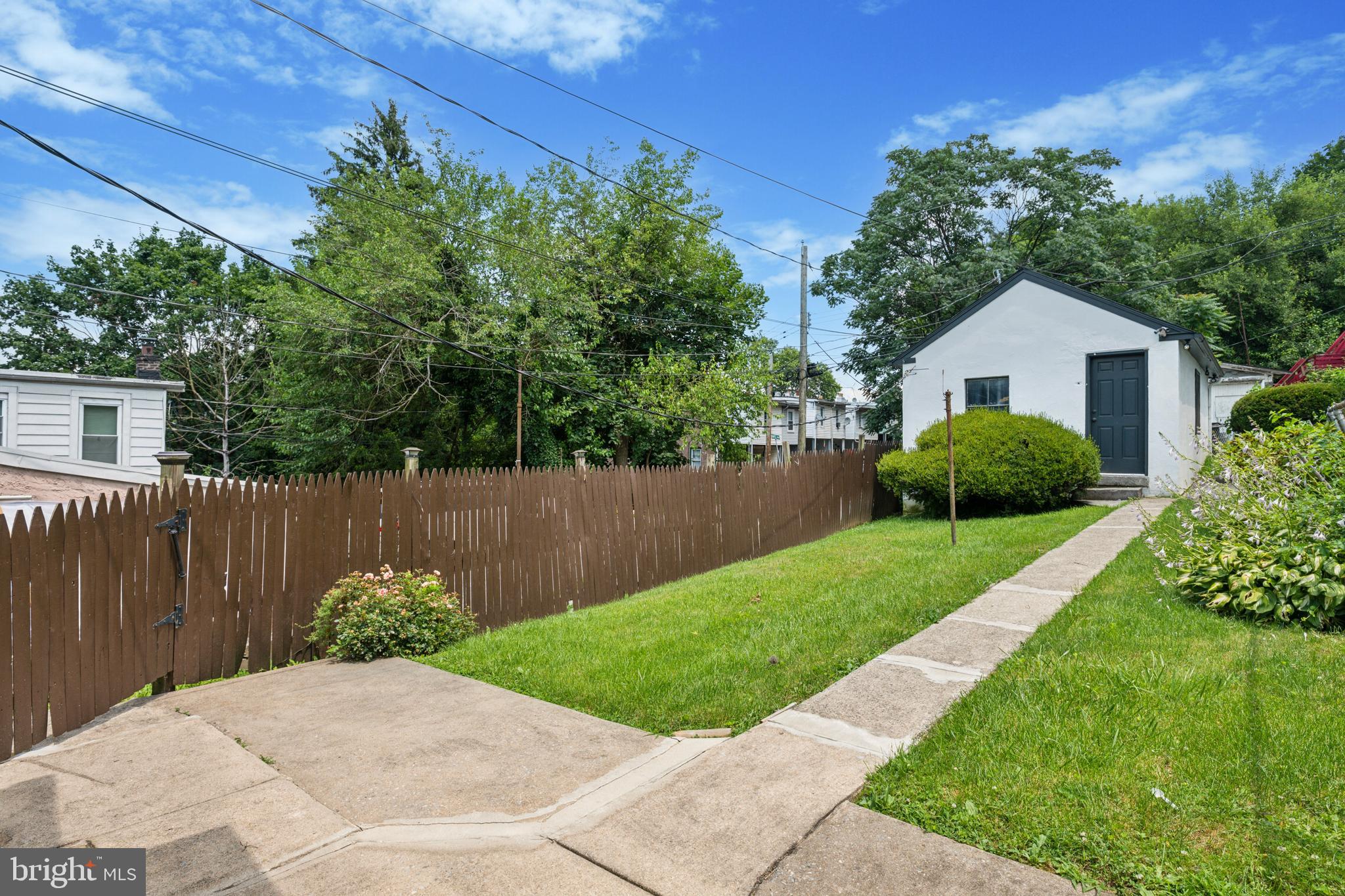 149 S 4TH AVENUE