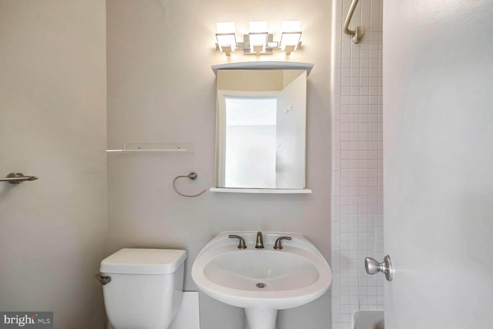 RIVER PLACE NORTH - Residential