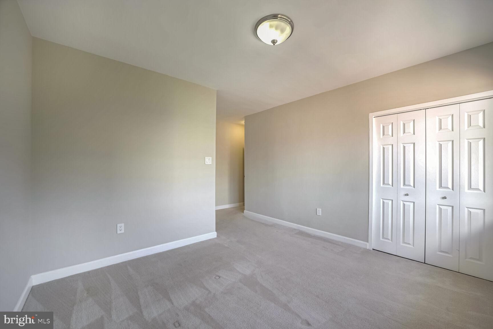 RIVER PLACE NORTH - Residential