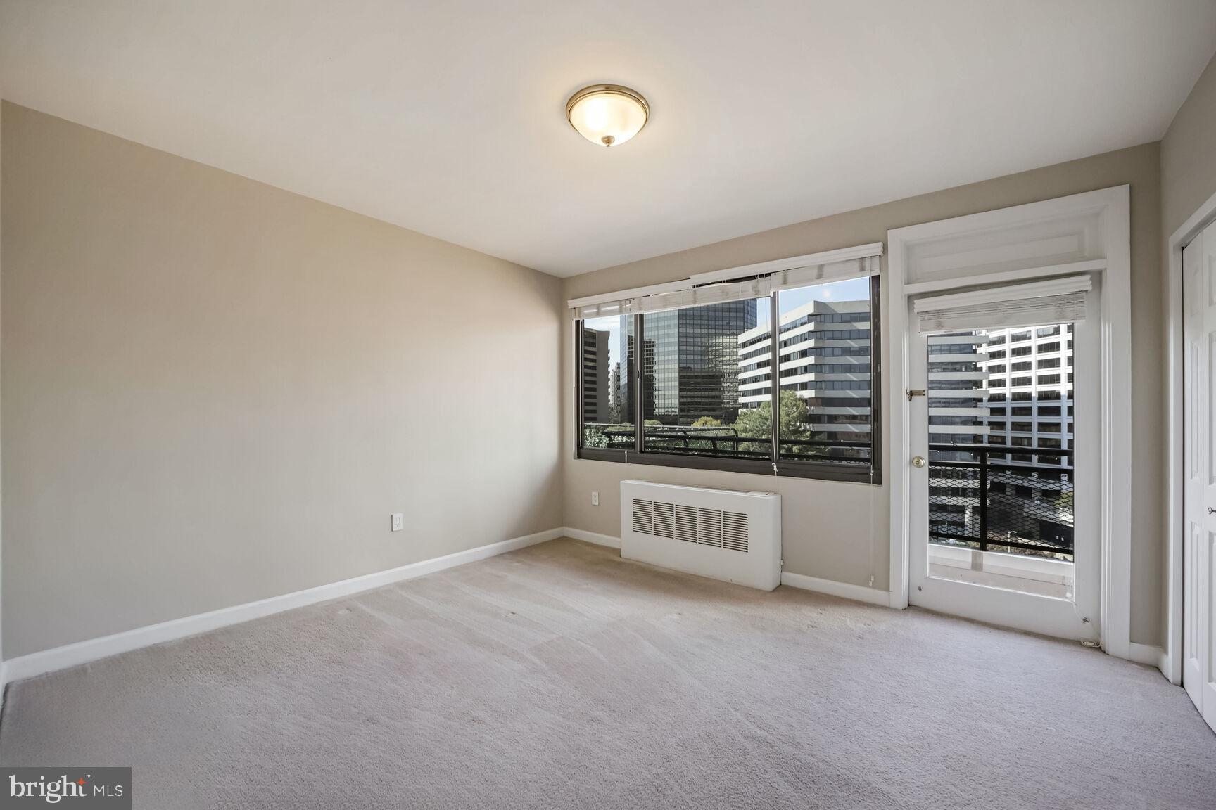 RIVER PLACE NORTH - Residential