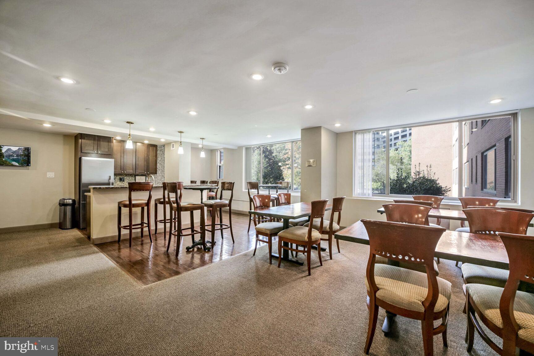 RIVER PLACE NORTH - Residential