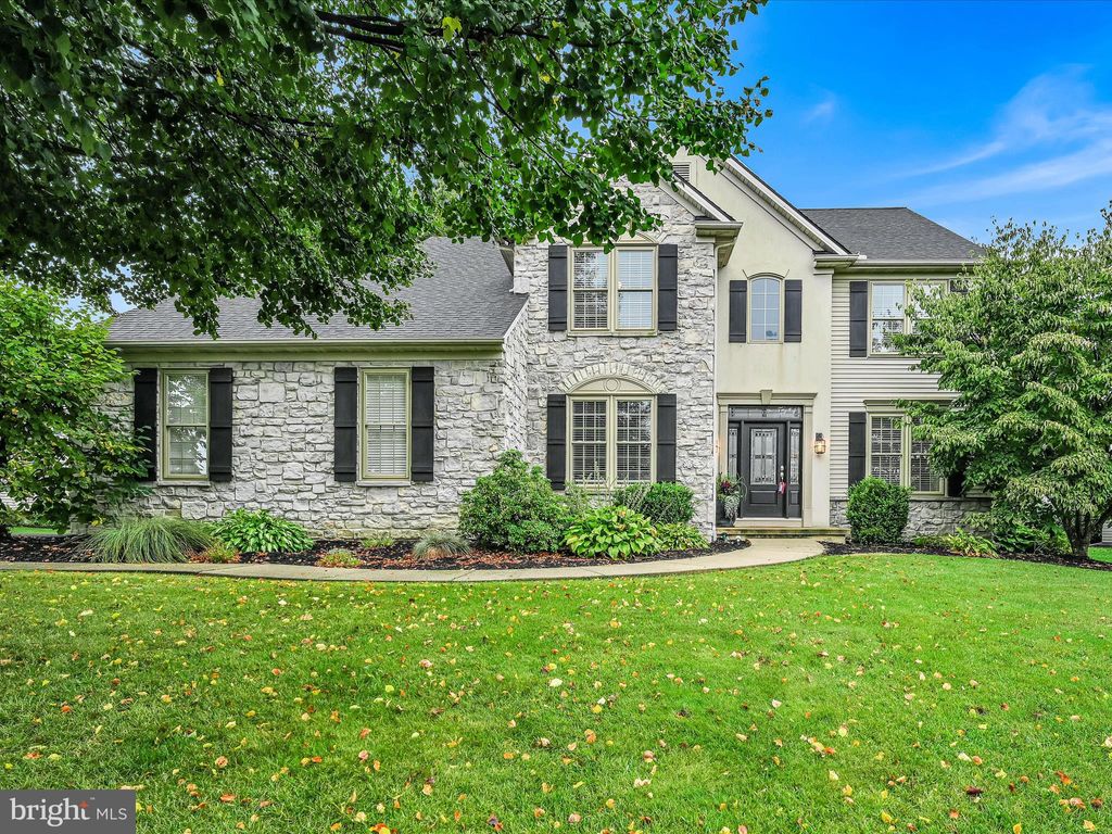 Photo of 35 Ridgefield Drive, Lancaster, PA 17602 (MLS # PALA2055724)