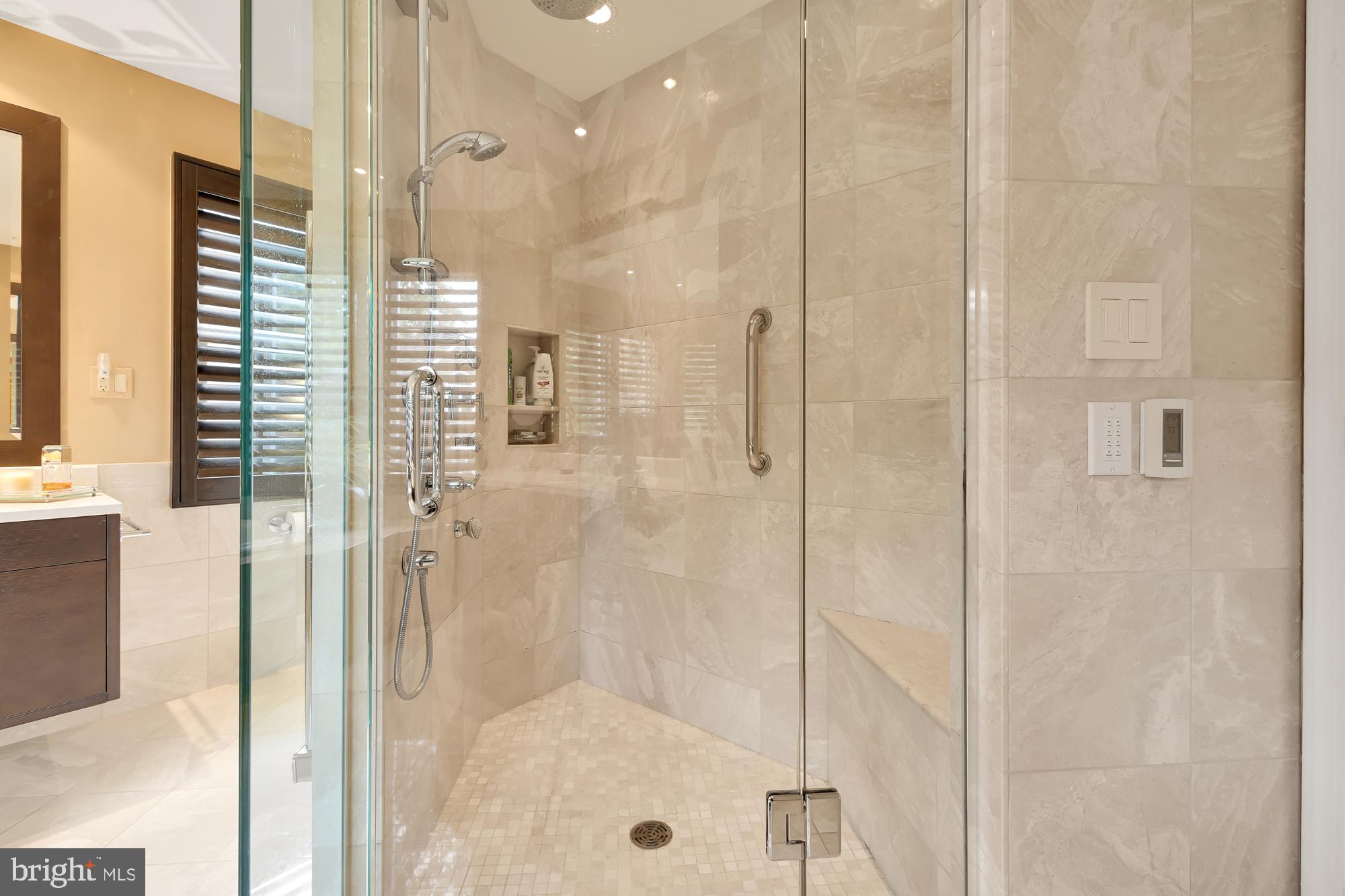 GROSVENOR WOODS - Residential