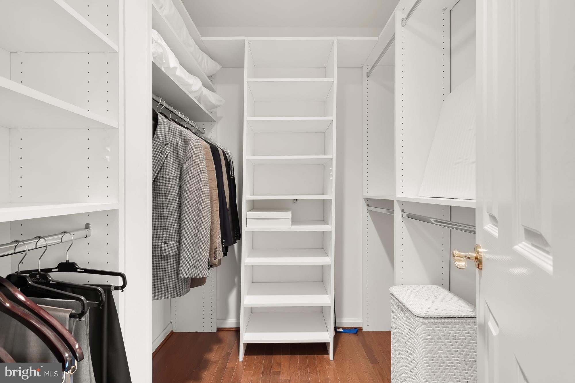 GROSVENOR WOODS - Residential