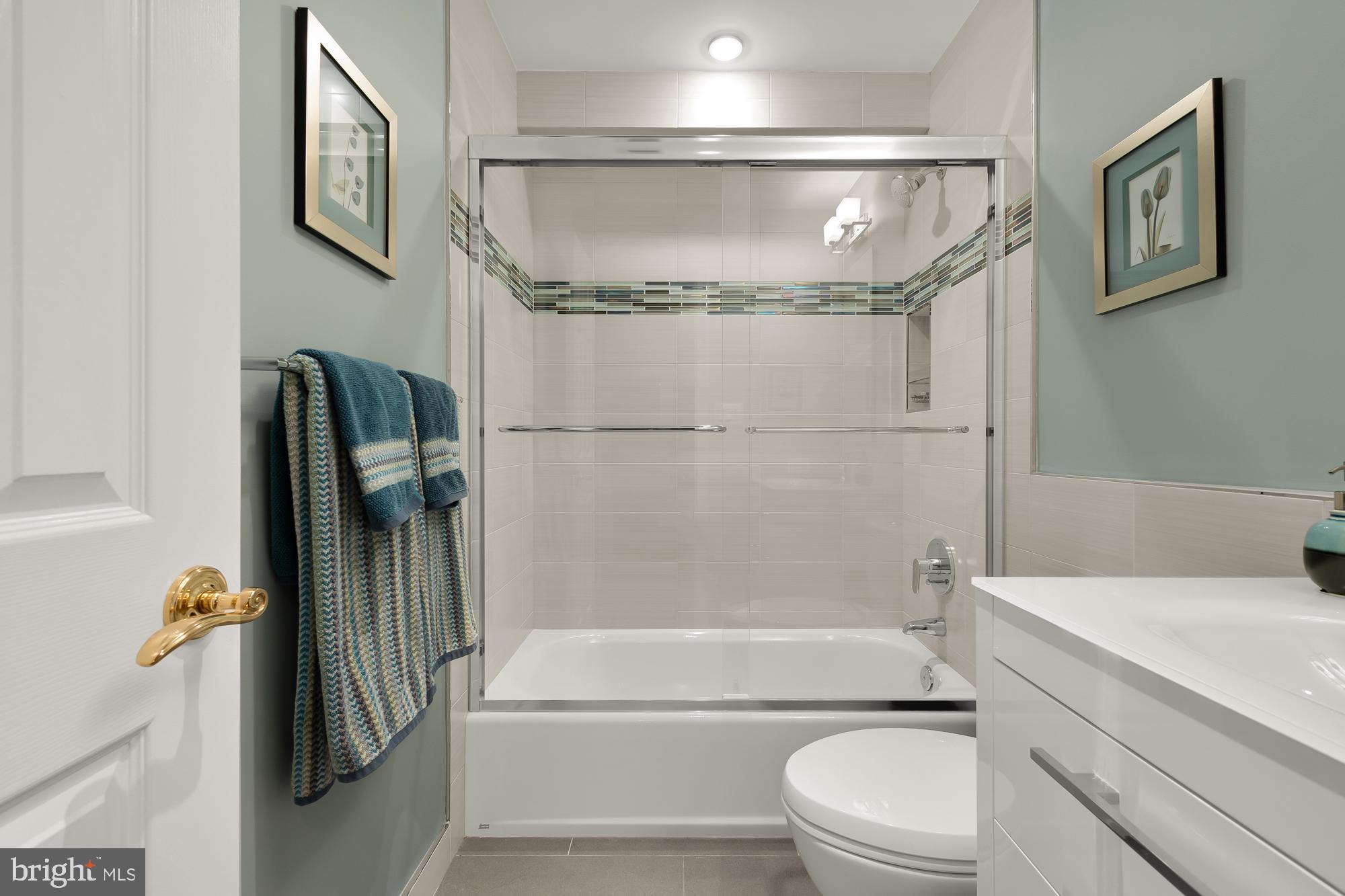 GROSVENOR WOODS - Residential